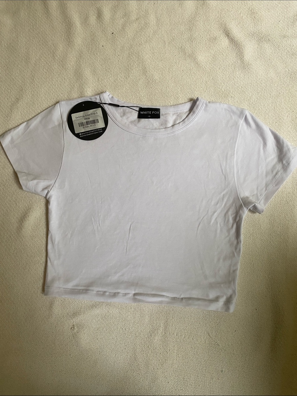 White Fox Boutique White Crewneck Cropped Tee - Picture 1 of 1